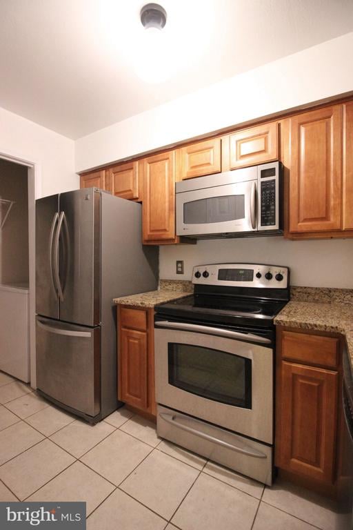 3304 Wyndham Cir #334, Alexandria, VA 22302