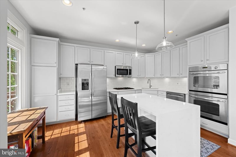 272 Murtha St, Alexandria, VA 22304