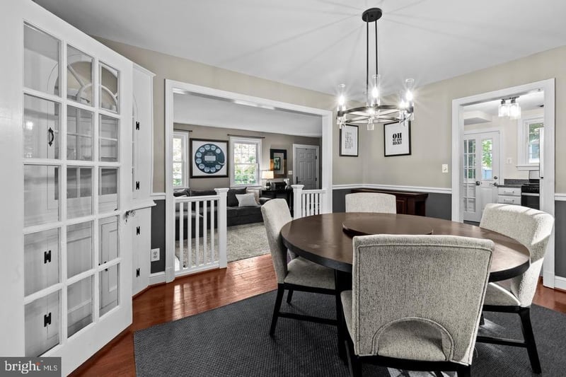 2504 Seminary Rd, Silver Spring, MD 20910