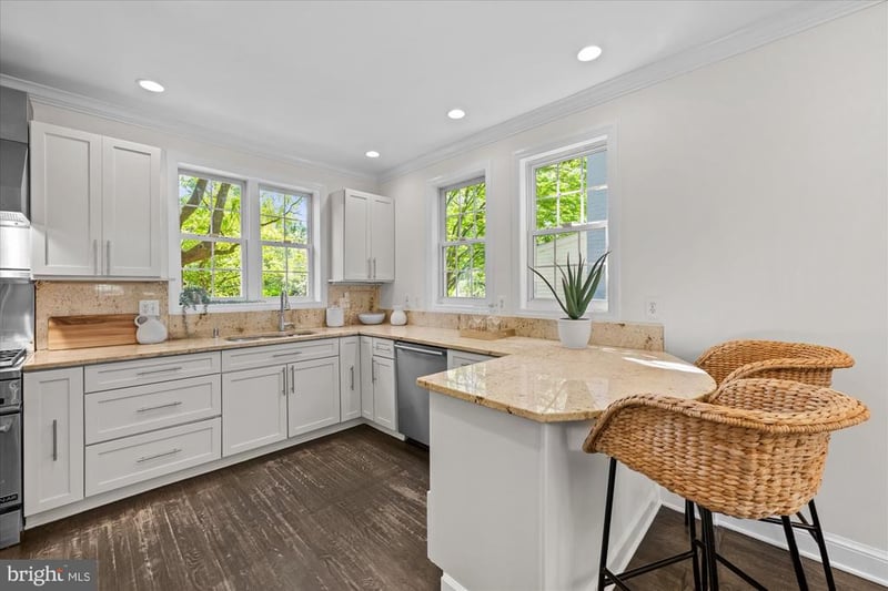 4414 Davenport St NW, Washington, DC 20016