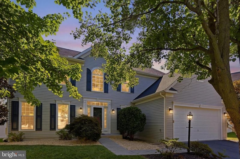 32 Potterfield Dr, Lovettsville, VA 20180