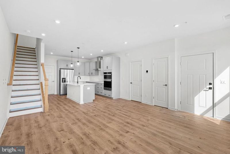 43841 Venetian Sq, Ashburn, VA 20147