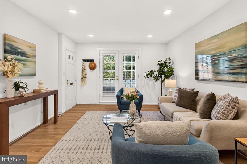 2711 S Walter Reed Dr #A, Arlington, VA 22206