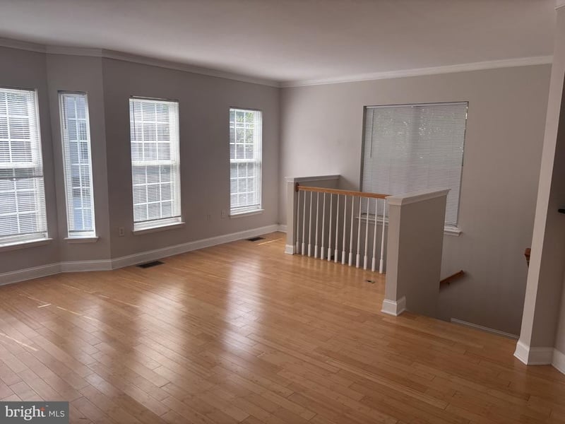 8126 Harper Valley Ln #28, Falls Church, VA 22042
