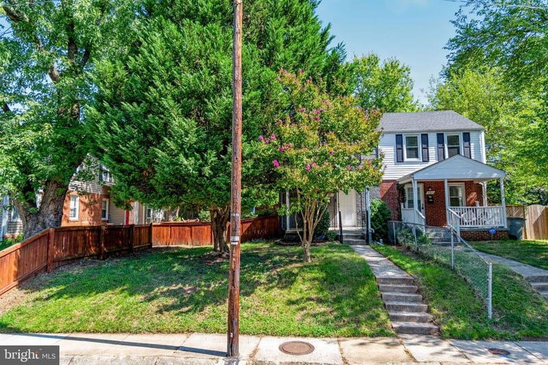 5933 Williamsburg Rd, Alexandria, VA 22303