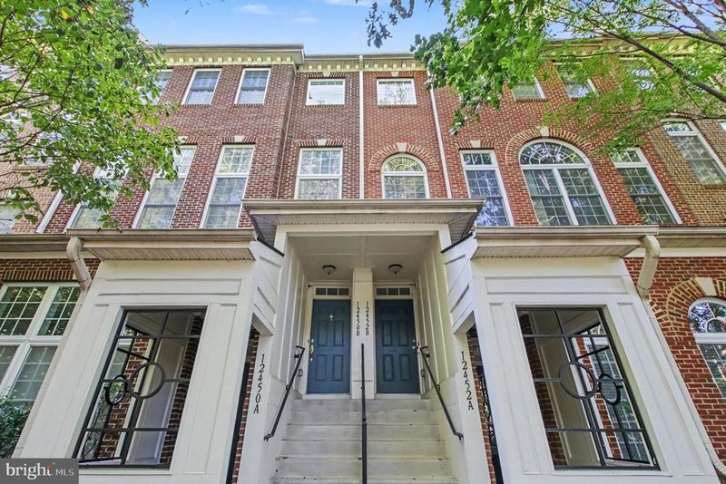 12450 Liberty Bridge Rd #204A, Fairfax, VA 22033