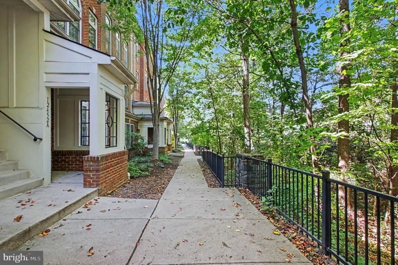 12450 Liberty Bridge Rd #204A, Fairfax, VA 22033