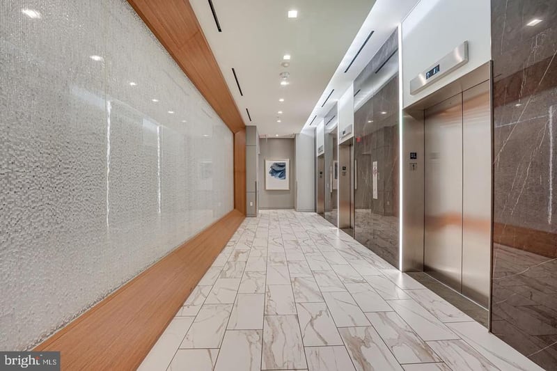 1211 Van St SE #601, Washington, DC 20003