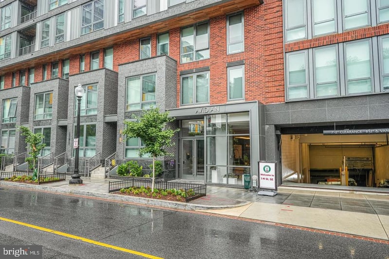 1211 Van St SE #601, Washington, DC 20003