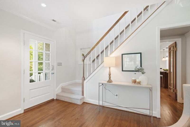 6424 Broad St, Bethesda, MD 20816