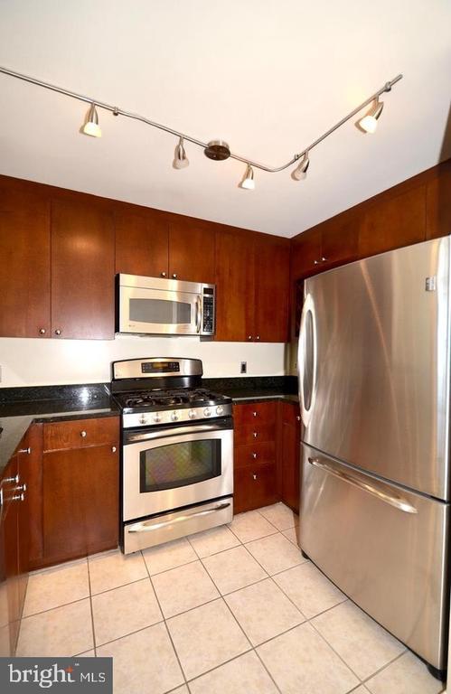 930 Wayne Ave #1401, Silver Spring, MD 20910
