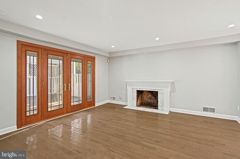 2749 Arizona Ave NW, Washington, DC 20016