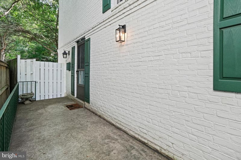 2749 Arizona Ave NW, Washington, DC 20016
