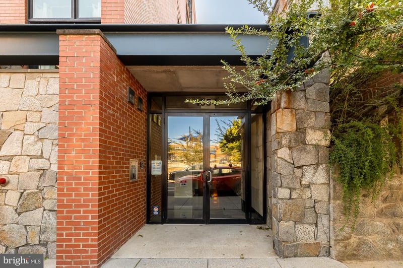 1654 Euclid St NW #202, Washington, DC 20009