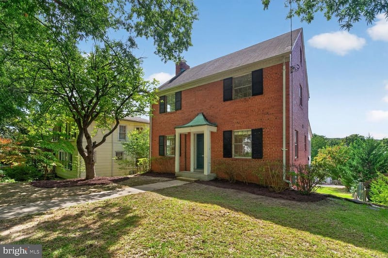 5620 Macarthur Blvd NW, Washington, DC 20016