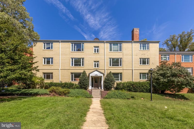 10413 Montrose Ave #101, Bethesda, MD 20814