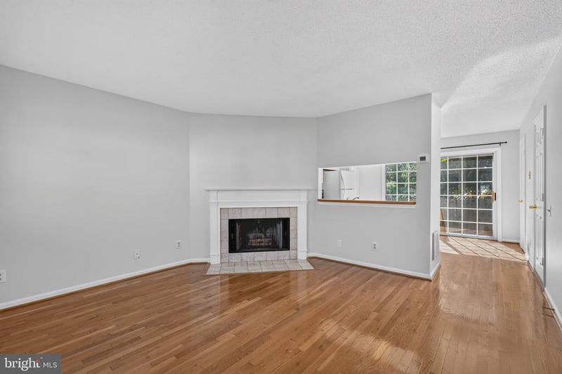 6619 High Valley Ln, Alexandria, VA 22315