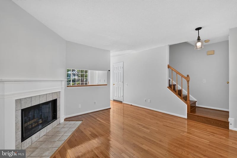 6619 High Valley Ln, Alexandria, VA 22315