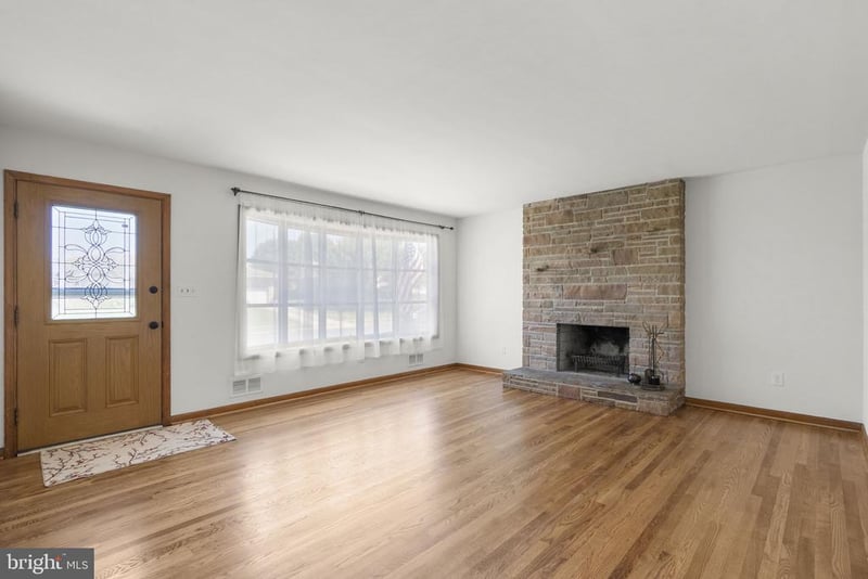 624 Gayle Dr, Linthicum Heights, MD 21090