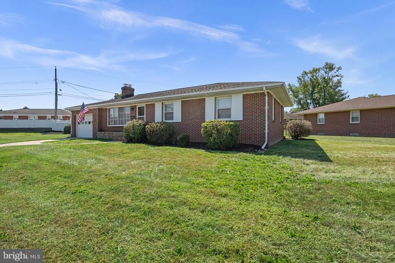 624 Gayle Dr, Linthicum Heights, MD 21090