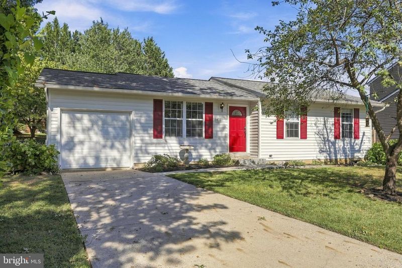 1609 Norwich Dr, Frederick, MD 21701