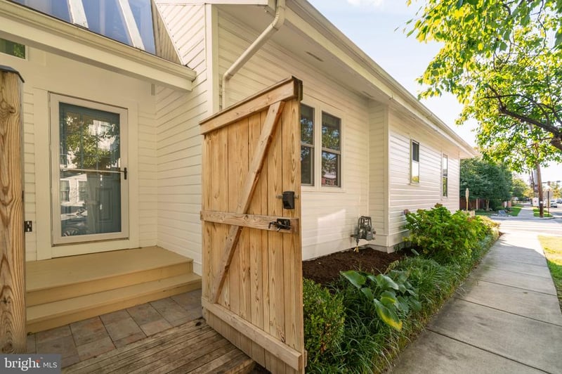631 N Alfred St, Alexandria, VA 22314