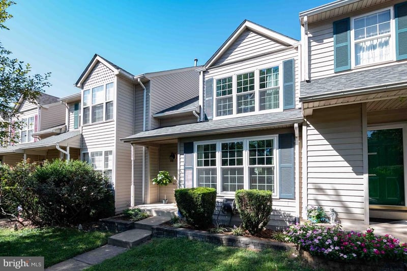 5668 Gosling Dr, Clifton, VA 20124