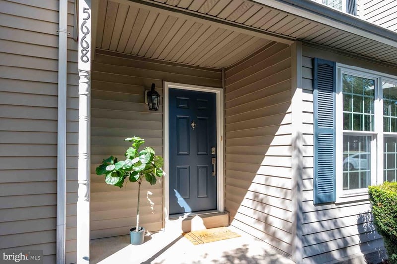 5668 Gosling Dr, Clifton, VA 20124