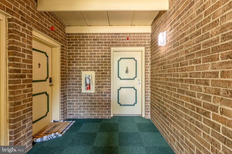 7909 Coriander Dr #103, Gaithersburg, MD 20879
