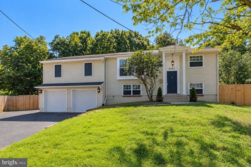 9703 Fairmont Ave, Manassas, VA 20109