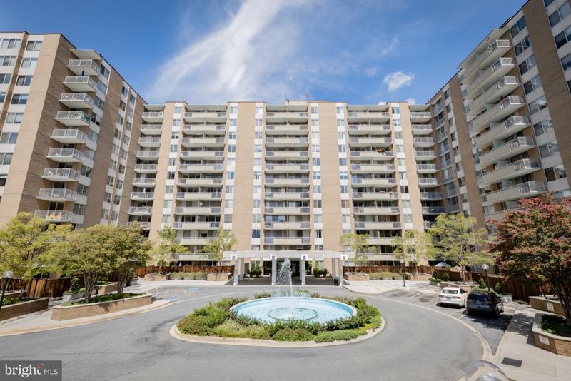 3001 Veazey Ter NW #1013, Washington, DC 20008