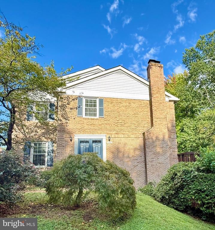 8267 Clifton Farm Ct, Alexandria, VA 22306