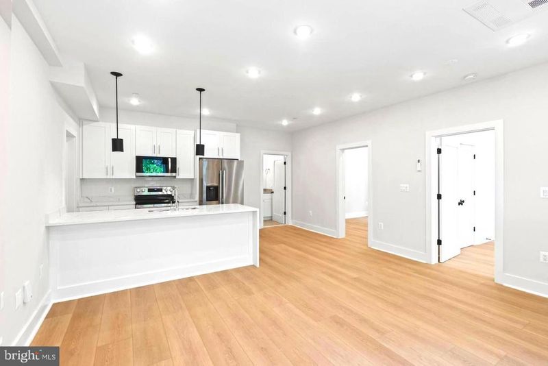 2236 40th St NW #4, Washington, DC 20007