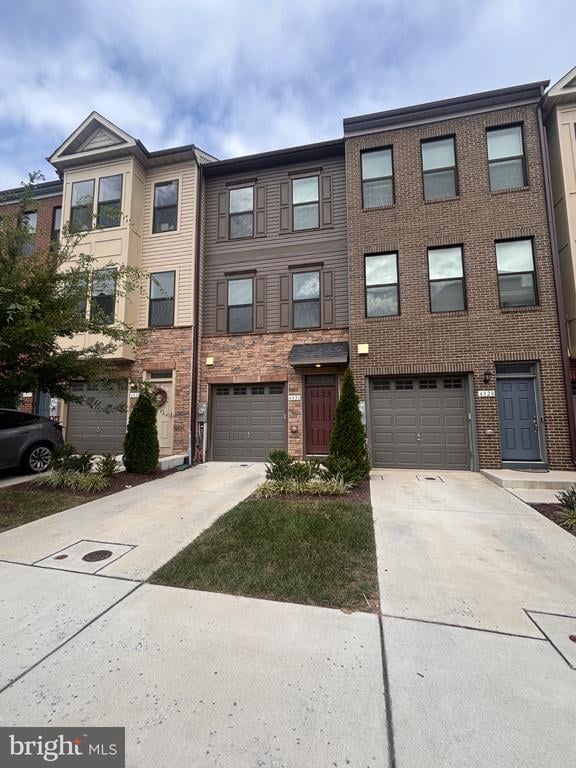 4826 Vista Glen Ln, Lanham, MD 20706
