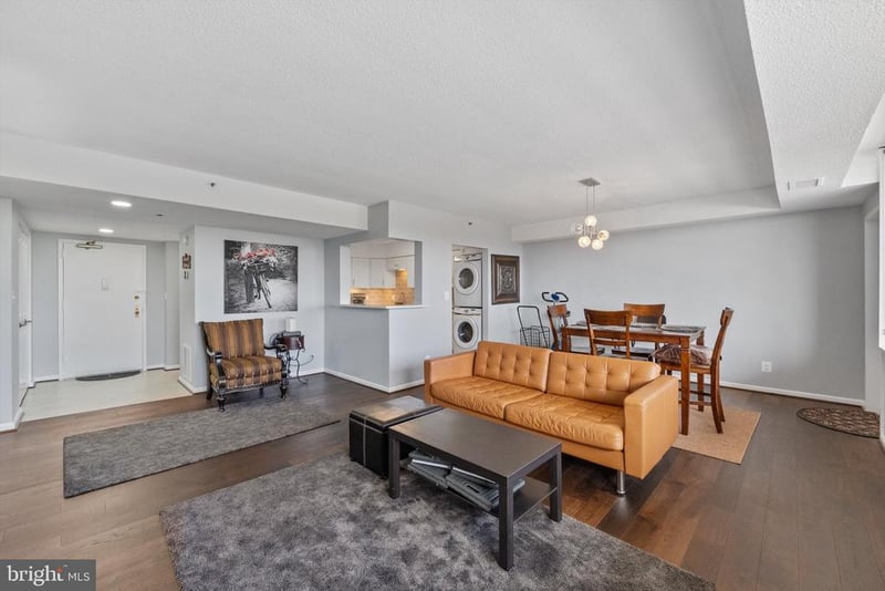 3713 S George Mason Dr #1216W, Baileys Crossroads, VA 22041