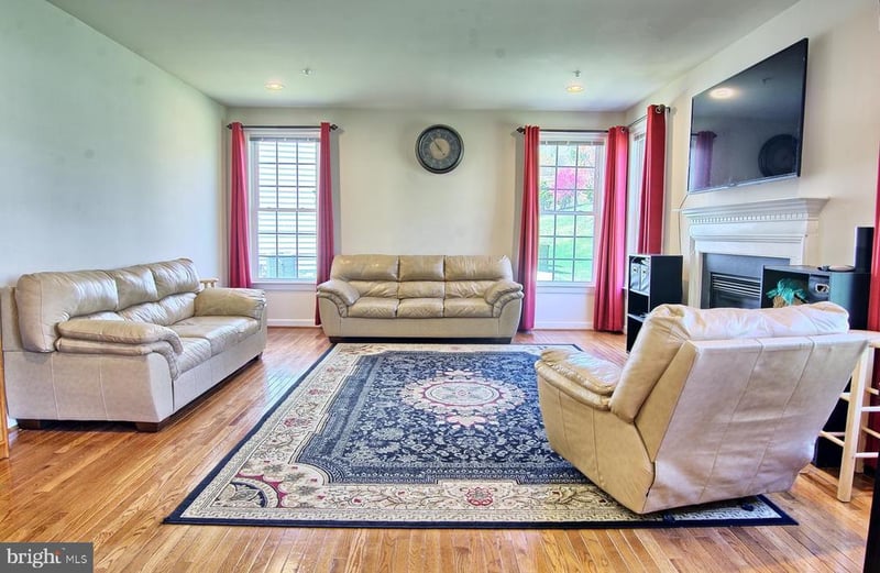 6804 Diploma Dr, Laurel, MD 20707