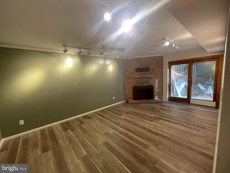 9609 Barkston Ct, Rockville, MD 20850