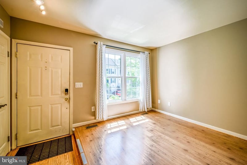 7804 Colonial Springs Blvd, Alexandria, VA 22306