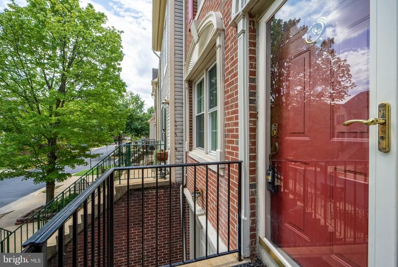 7804 Colonial Springs Blvd, Alexandria, VA 22306