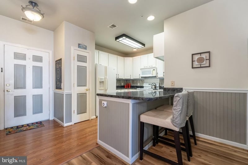 2607 Chapel Lake Dr #313, Gambrills, MD 21054