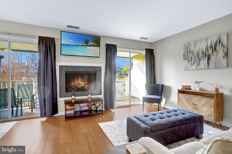 3940 Woodhue Pl #18, Alexandria, VA 22309