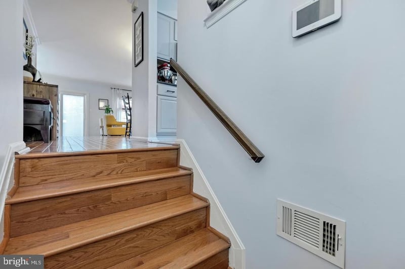 7033 Solomon Seal Ct, Springfield, VA 22152