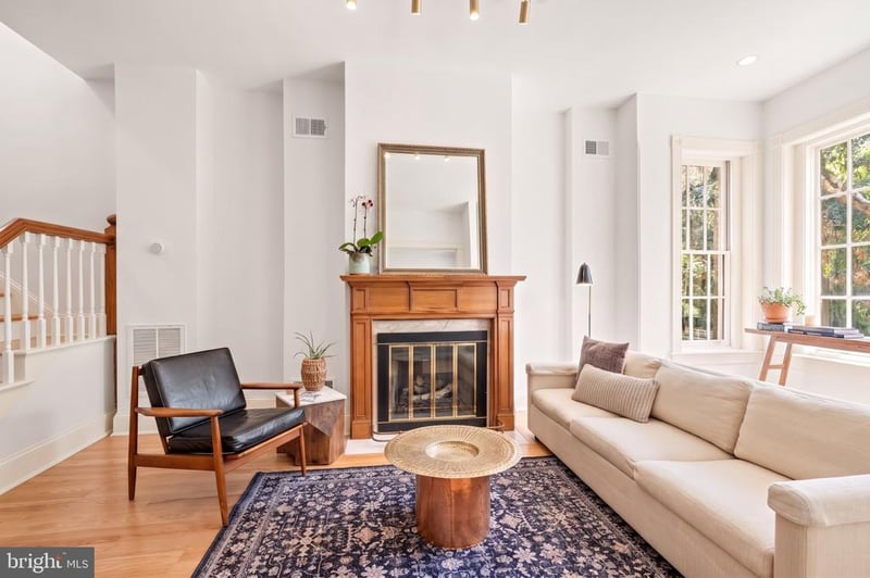 427 10th St NE, Washington, DC 20002
