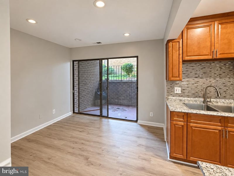 11226 Cherry Hill Rd #285, Beltsville, MD 20705