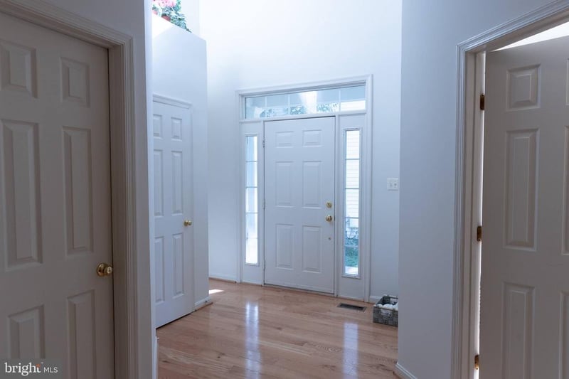 2051 Madrillon Rd, Vienna, VA 22182