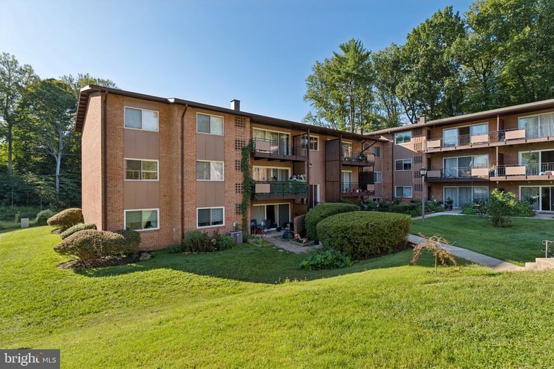 10165 Fair Woods Dr #213, Fairfax, VA 22030