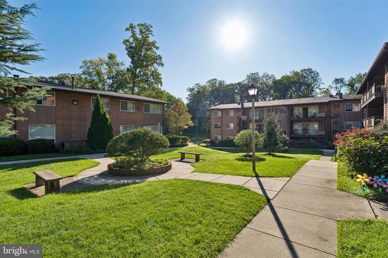 10165 Fair Woods Dr #213, Fairfax, VA 22030