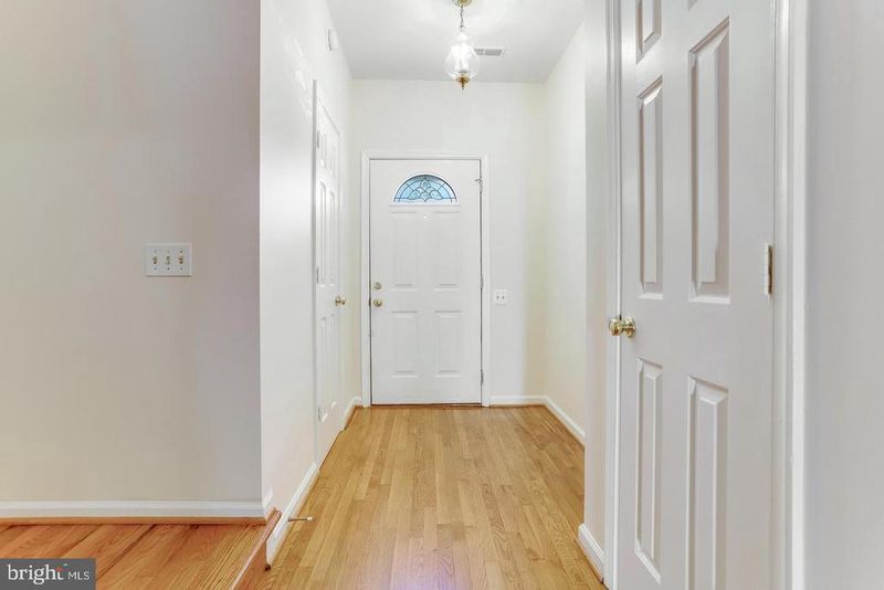 7170 Westfield Ct, Alexandria, VA 22306