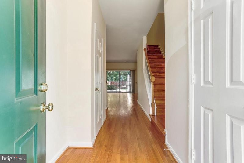 7170 Westfield Ct, Alexandria, VA 22306