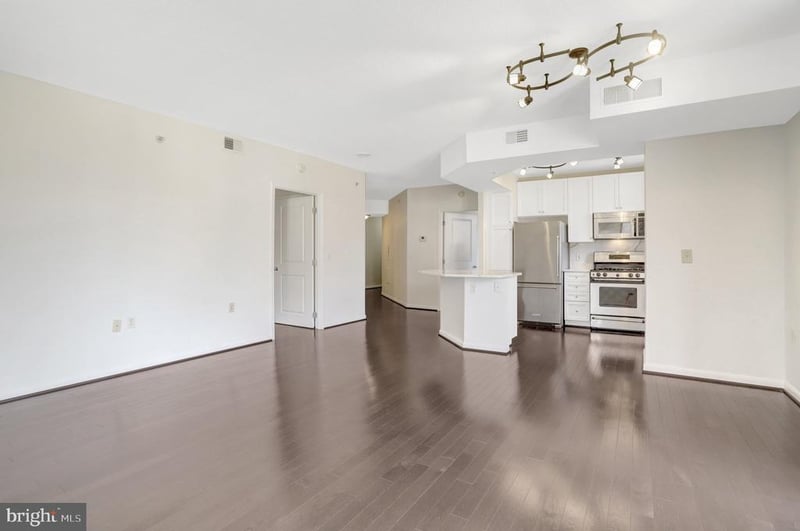 851 N Glebe Rd #311, Arlington, VA 22203